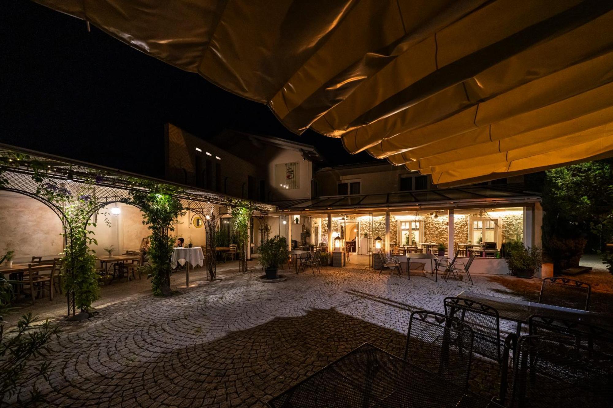 Gaestezimmer La Storia Rosegg Esterno foto